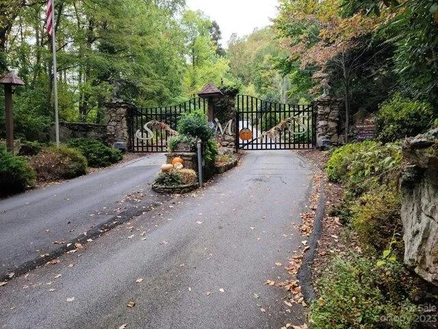 Plot For Sale In Waynesville, North Carolina