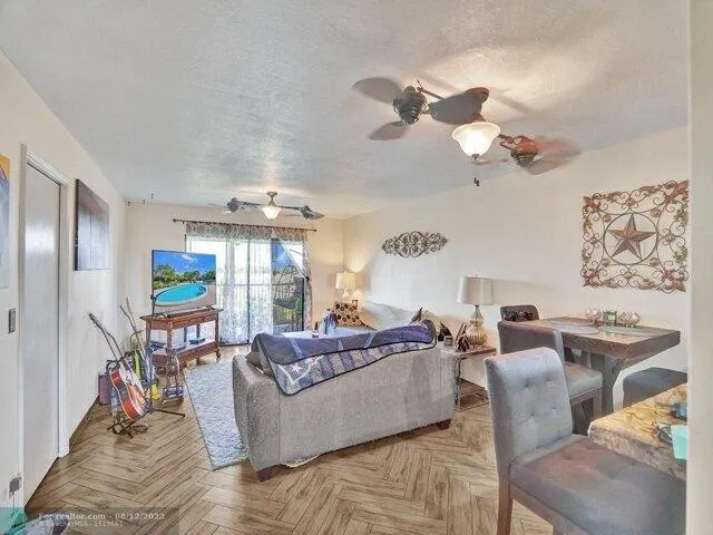 Condo For Sale In Pompano Beach, Florida