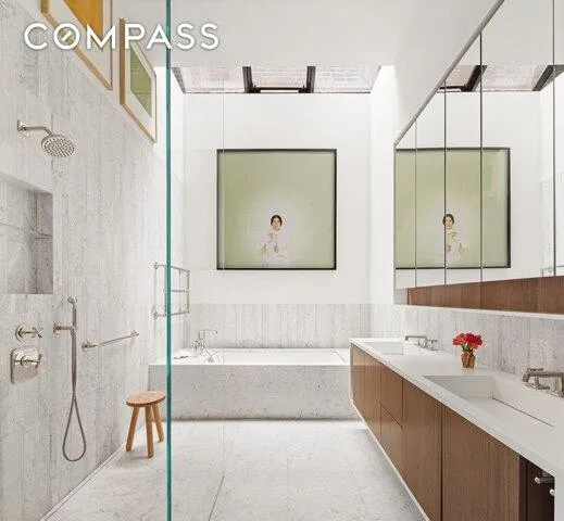 Condo For Sale In Manhattan, New York