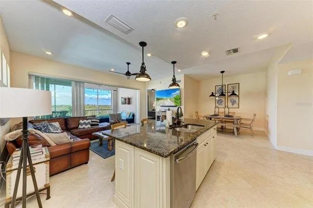 Condo For Sale In Bradenton, Florida
