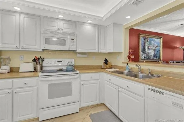 Condo For Sale In Jensen Beach, Florida