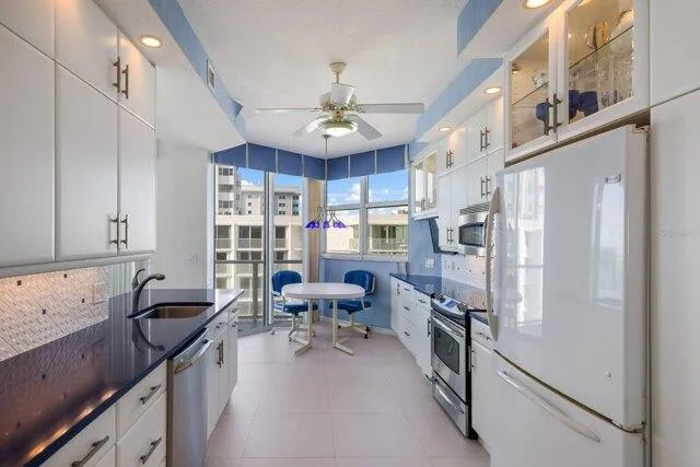Condo For Sale In Sarasota, Florida