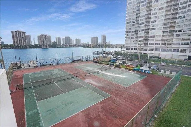 Condo For Sale In Aventura, Florida