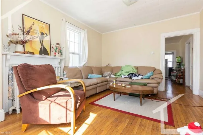 #3F  21 Bennett St for Sale