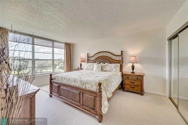 Condo For Sale In Pompano Beach, Florida
