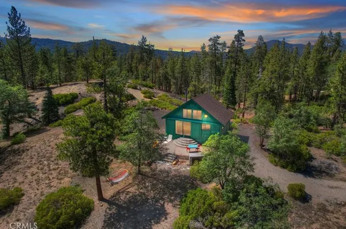 54 Metcalf Creek Trail, Big Bear Lake, CA 92315 - MLS EV23131158 for Sale
