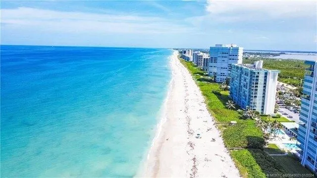 Condo For Sale In Jensen Beach, Florida