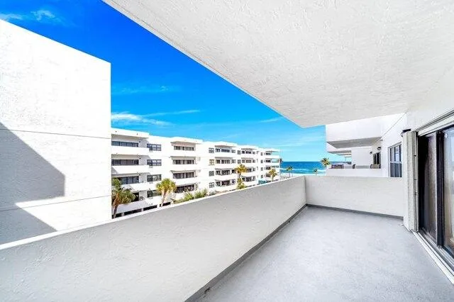 Condo For Sale In Deerfield Beach, Florida