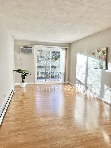 Condo For Sale In Nashua, New Hampshire