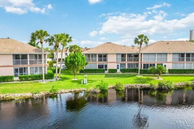 Condo For Sale In Naples, Florida