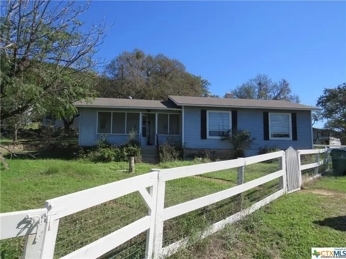 201 Berry Lane, Burnet, TX 78611 for Sale