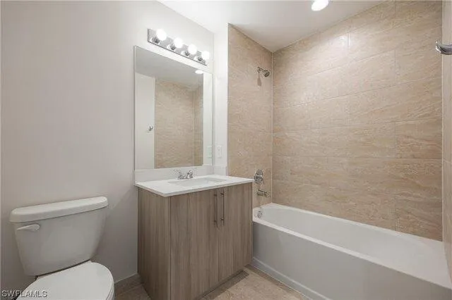 Condo For Sale In Fort Myers, Florida