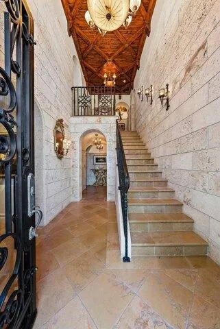 Condo For Sale In Palm Beach, Florida