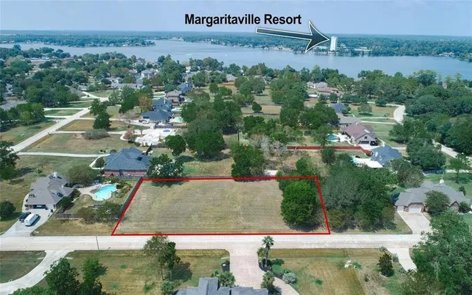 706 Mountain View Dr, Montgomery, TX 77356 for Sale