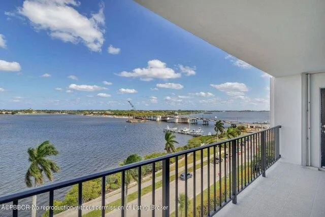 Condo For Sale In West Palm Beach, Florida