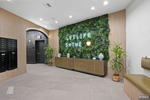 Condo For Sale In North Bergen, New Jersey