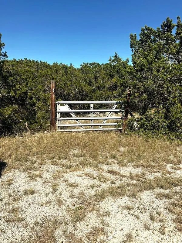 10254 Rr 336, Leakey, TX 78873 for Sale