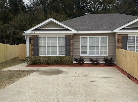 111 Sedona Ln unit 1 Dothan, AL 36301 - Home For Rent