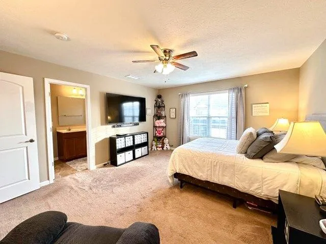 Condo For Sale In Noblesville, Indiana