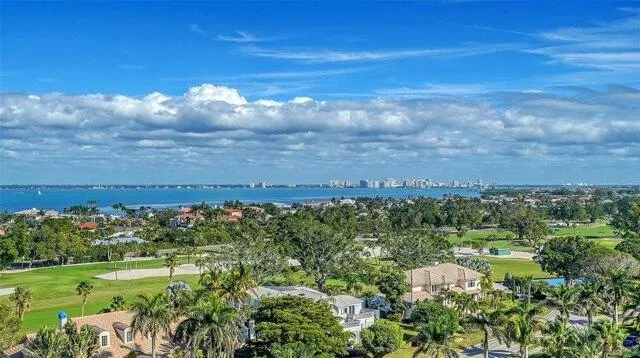 Condo For Sale In Longboat Key, Florida