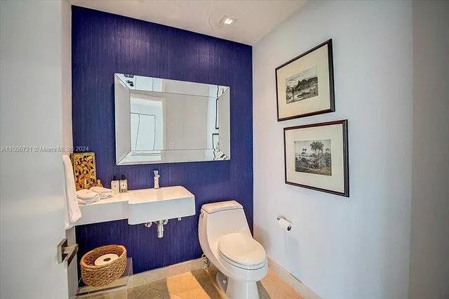 Condo For Sale In Miami Beach, Florida