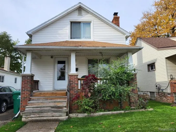 22777 Lambrecht Ave, Eastpointe, MI 48021  MLS# 20230091734 for Sale