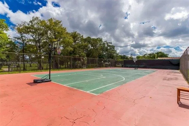Condo For Sale In Tamarac, Florida