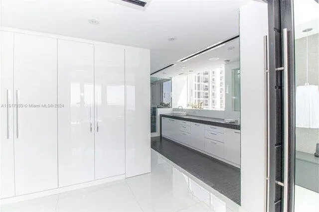 Condo For Sale In Sunny Isles Beach, Florida