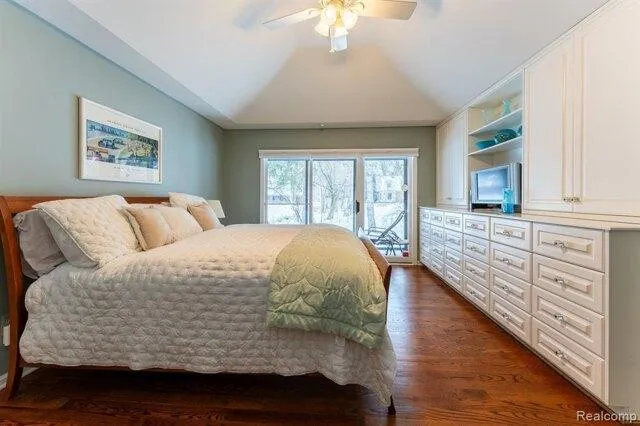 Condo For Sale In Beverly Hills, Michigan