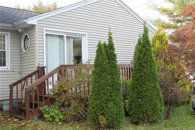 484 MERWIN AVE, Milford, CT 06460 Single Family Residence For Sale  MLS# 170605666