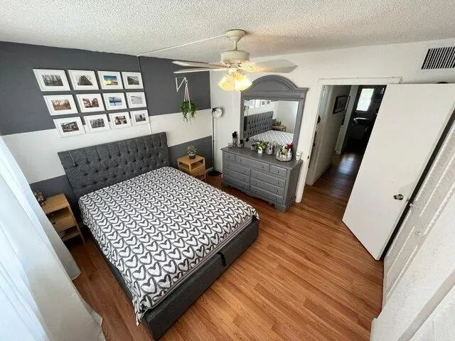 Condo For Sale In Hollywood, Florida