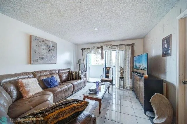Condo For Sale In Miami Beach, Florida