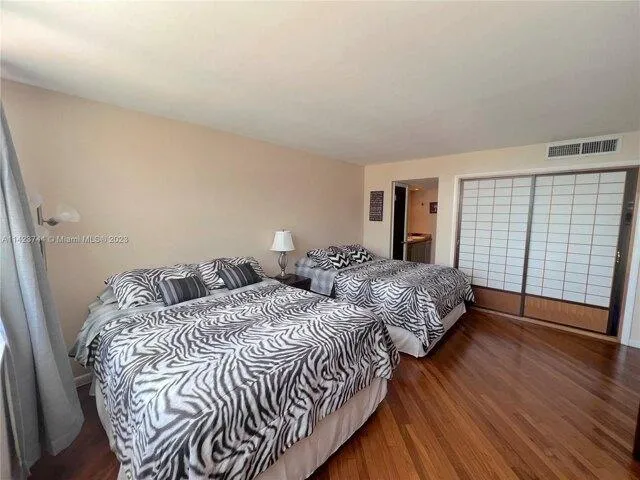 Condo For Sale In Miami Beach, Florida