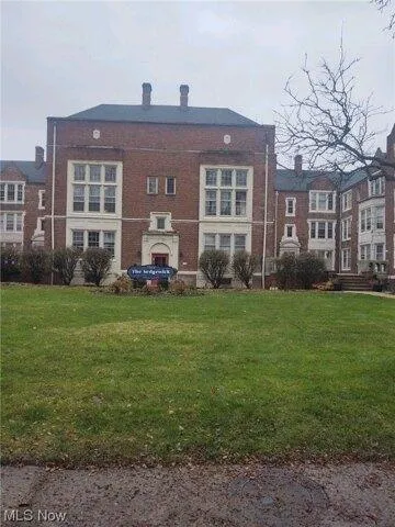 Condo For Sale In Shaker Heights, Ohio
