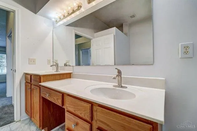 Condo For Sale In Amelia, Ohio
