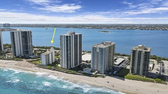 Condo For Sale In Riviera Beach, Florida