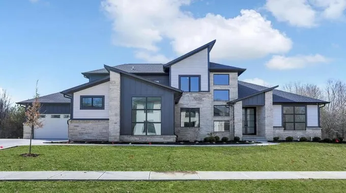 9280 HIGHPOINTE LN, Zionsville, IN 46077 Single Family Residence For Sale  MLS# 21960128