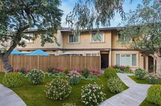 7416 Laurelgrove Ave #3, North Hollywood, CA 91605 - MLS SR24009442 for Sale