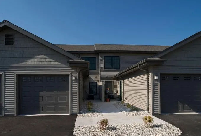 Unit 9076623 - Fond du Lac Townhomes - Fond Du Lac, WI for Rent