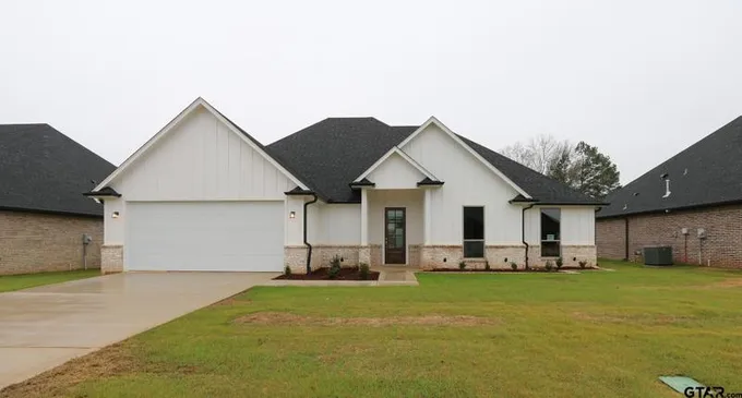 11891 Gillian Court, Tyler, TX 75703 for Sale