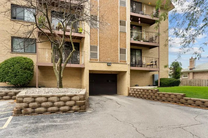 7100 W Cullom Ave #317, Norridge, IL 60706 - MLS 11919187 for Sale