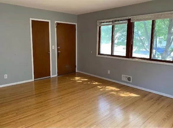 2226 NE Arthur St Minneapolis, MN 55418 - Home For Rent