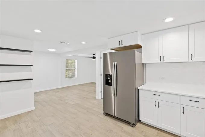 235 W Woodin Blvd, Dallas, TX 75224 for Rent
