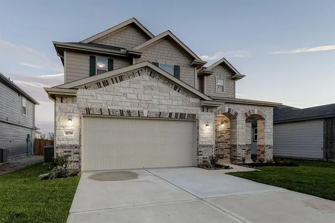 41738 Tumbleweed Pass Ln, Magnolia, TX 77354 for Sale