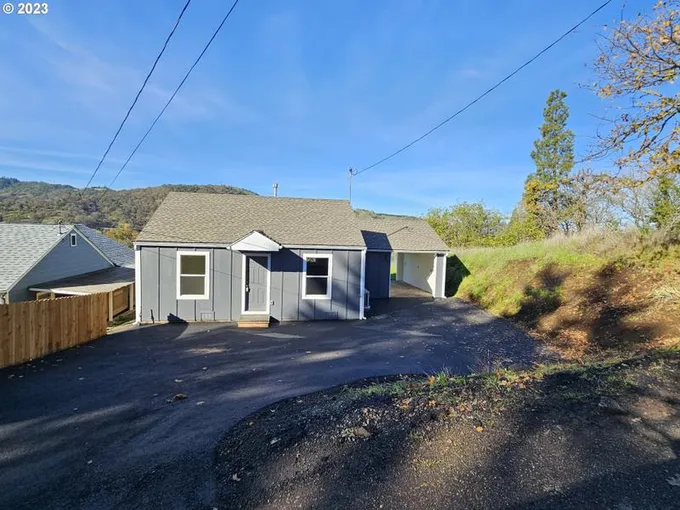 1648 SE EDDY ST, Roseburg OR 97470 for Sale