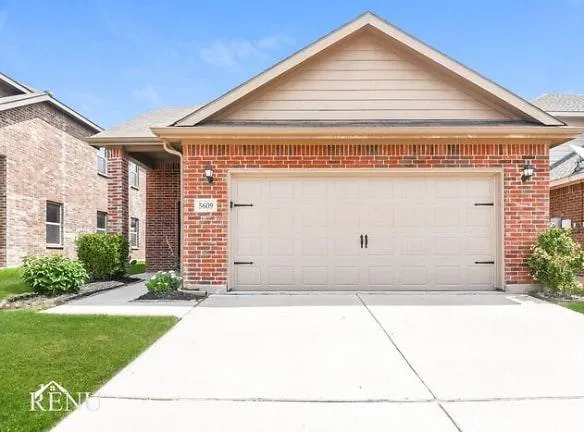 5609 Thunder Bay Dr Fort Worth, TX 76119 - Home For Rent