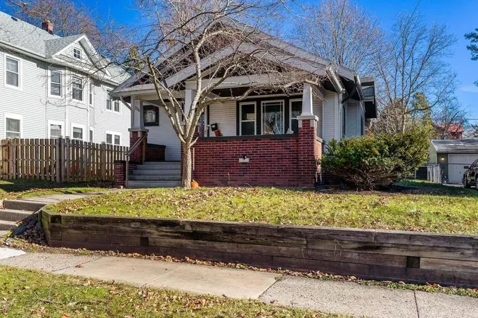 206 S Gardiner, ROCKFORD, IL 61104  614423802 for Sale