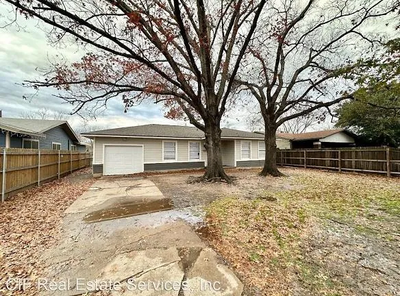 1105 Fisher St Waco, TX 76705 - Home For Rent