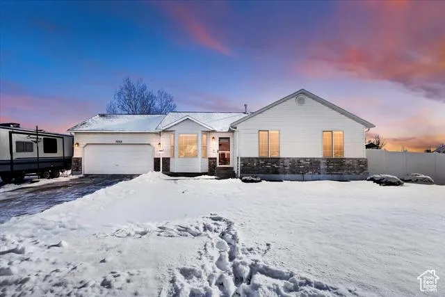 7255 S Swan Hill Dr, West Jordan, UT 84081  MLS# 1974828 for Sale