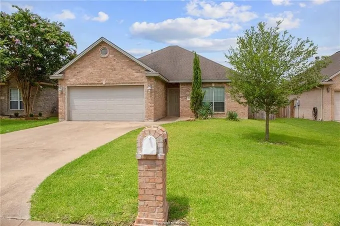 3802 Dresden Lane, College Station, TX 77845 for Rent